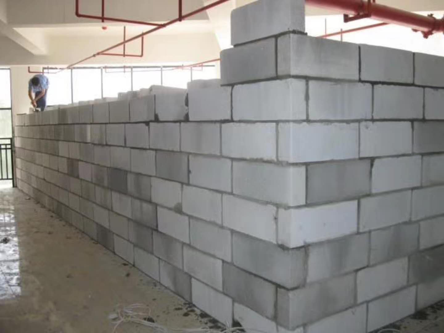 咸丰蒸压加气混凝土砌块承重墙静力和抗震性能的研究